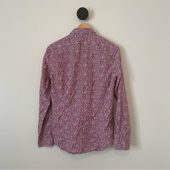 Men’s Banana Republic Custom 078 Wash Shirt Floral Skull Grant Fit Size Small - Picture 2 of 5